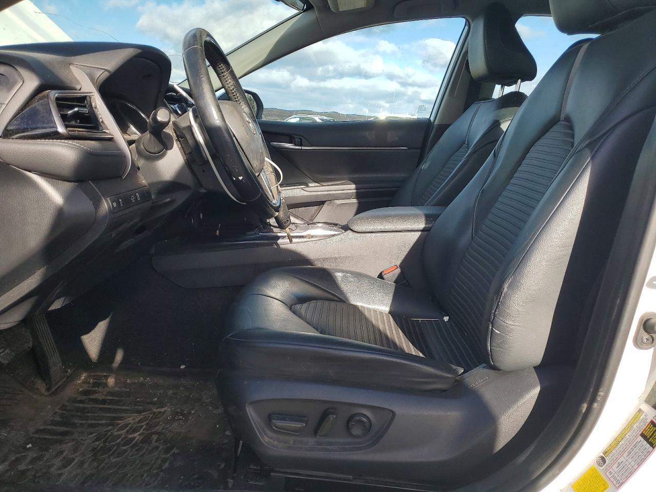 2020 Toyota Camry Se - Image 7