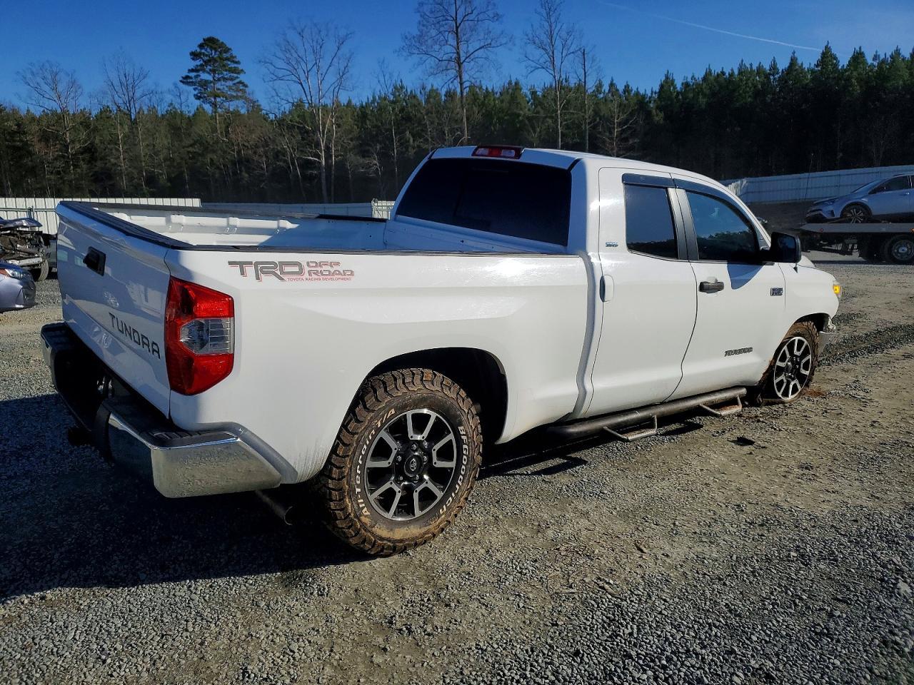 2014 Toyota Tundra Double Cab Sr - Image 3