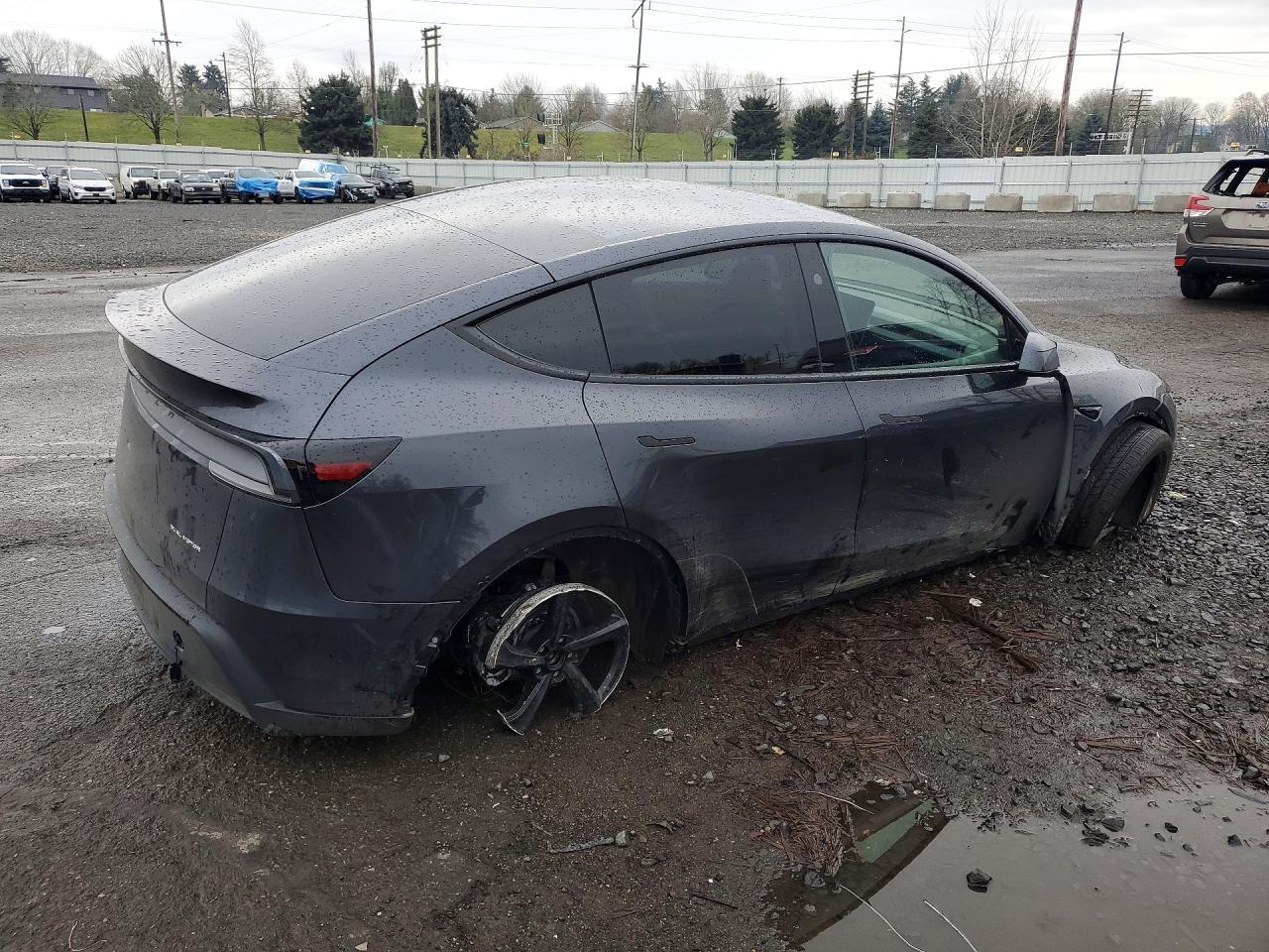 2026 Tesla Model Y - Image 3