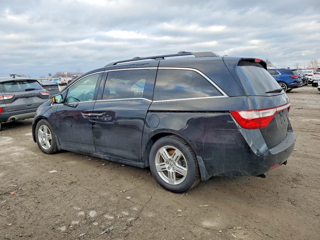 2012 Honda Odyssey Touring - Фото 2