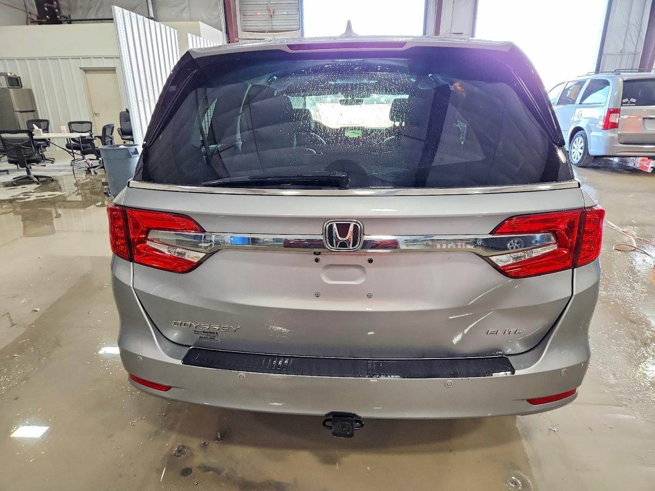2018 Honda Odyssey Elite - Фото 6