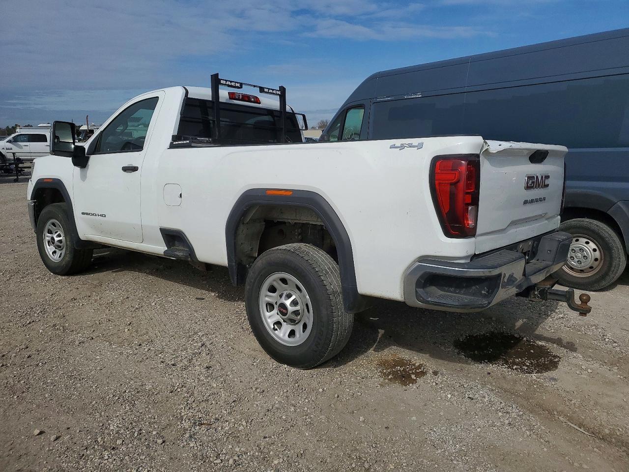 2022 GMC Sierra K2500 Heavy Duty - Image 2