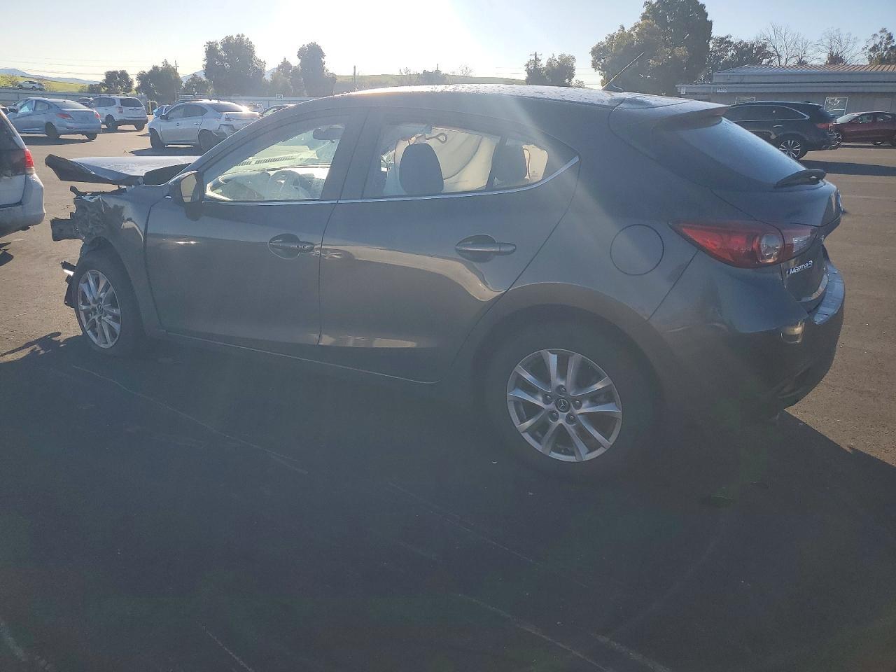 2014 Mazda 3 Touring - Image 2