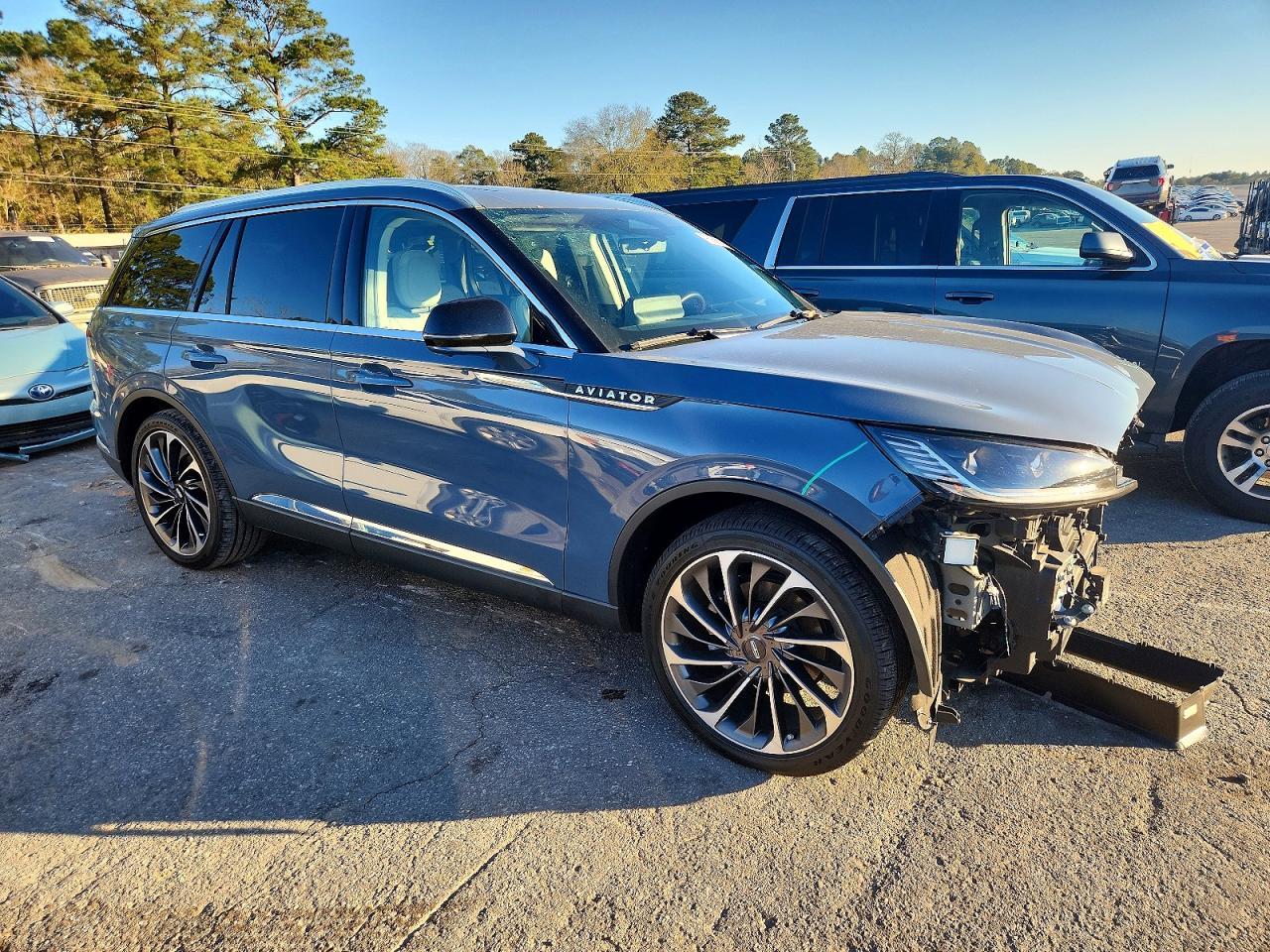 2025 Lincoln Aviator Reserve - Image 4