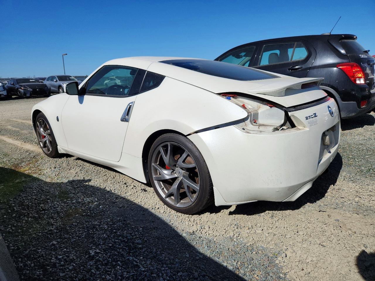2014 Nissan 370Z Base - Image 2