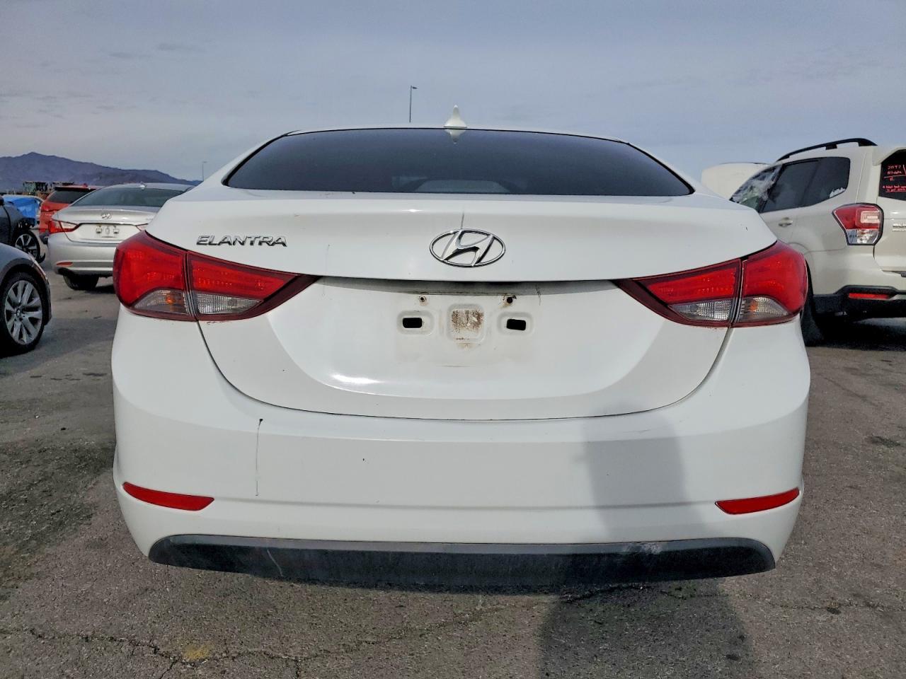 2015 Hyundai Elantra Se - Фото 6