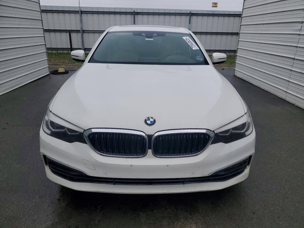 2018 BMW 530E - Фото 5