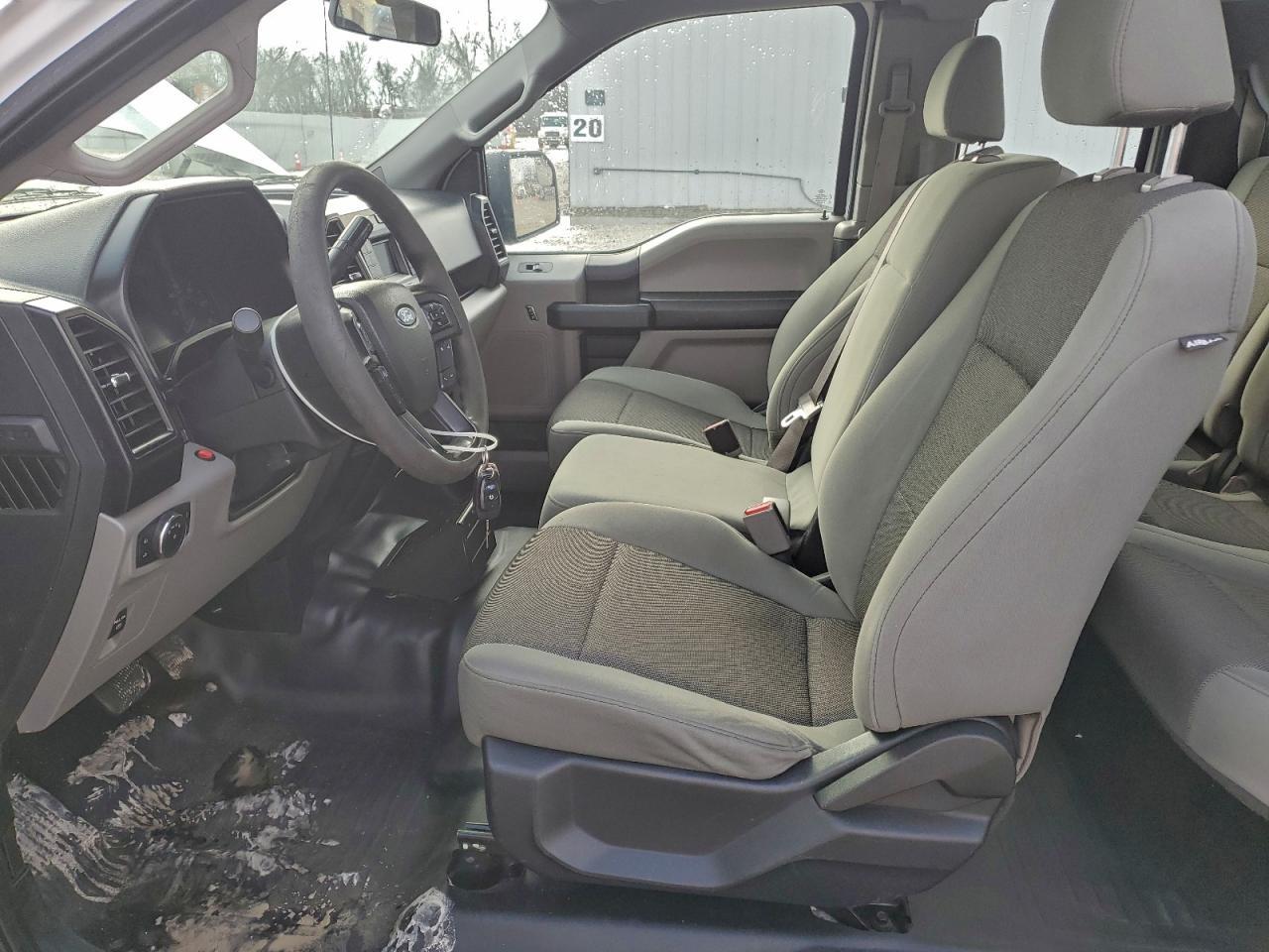 2016 Ford F150 Super Cab - Image 7