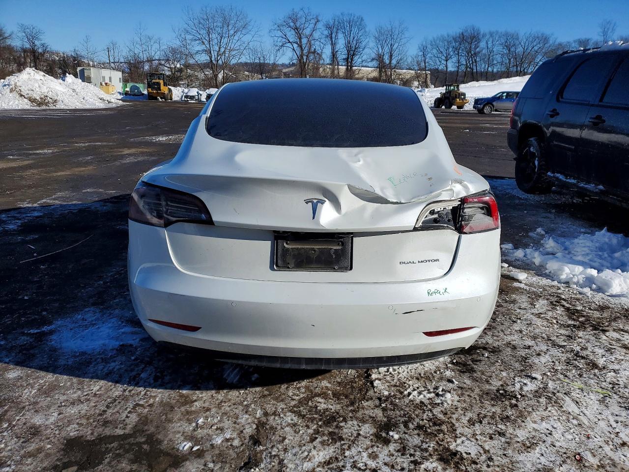 2022 Tesla Model 3 - Image 6
