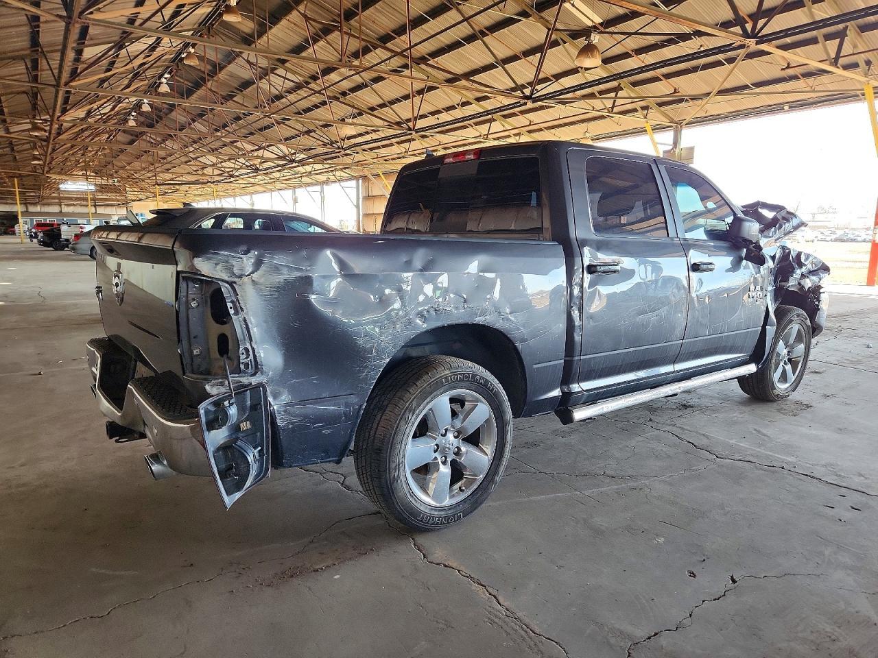 2019 Ram 1500 Classic Slt - Image 3
