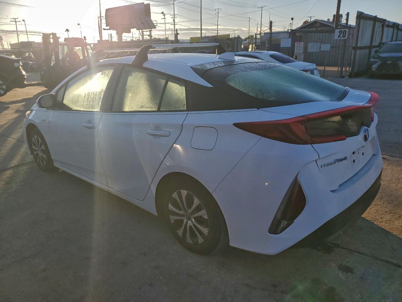 2021 Toyota Prius Prime Le - Image 2