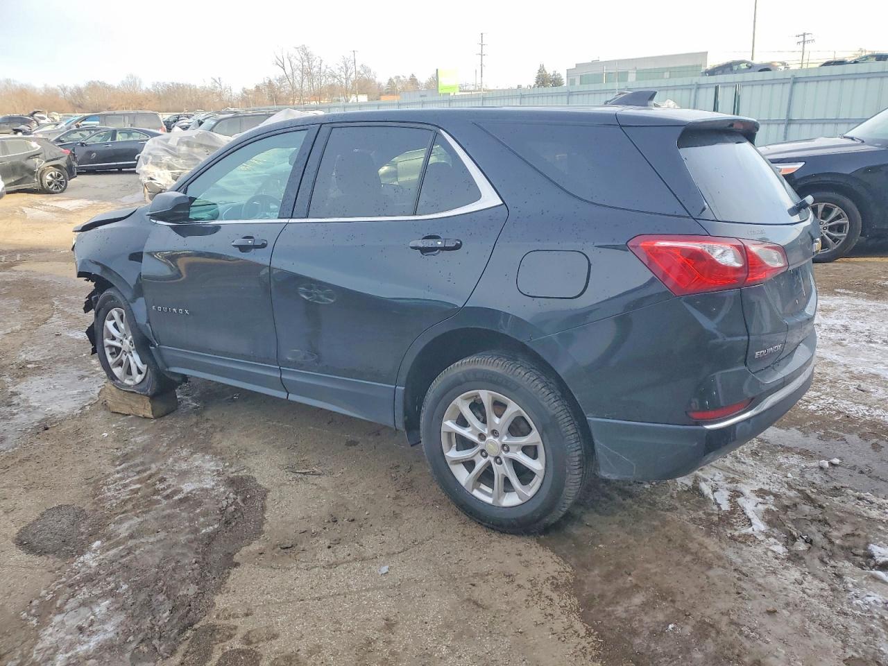 2019 Chevrolet Equinox Lt - Image 2