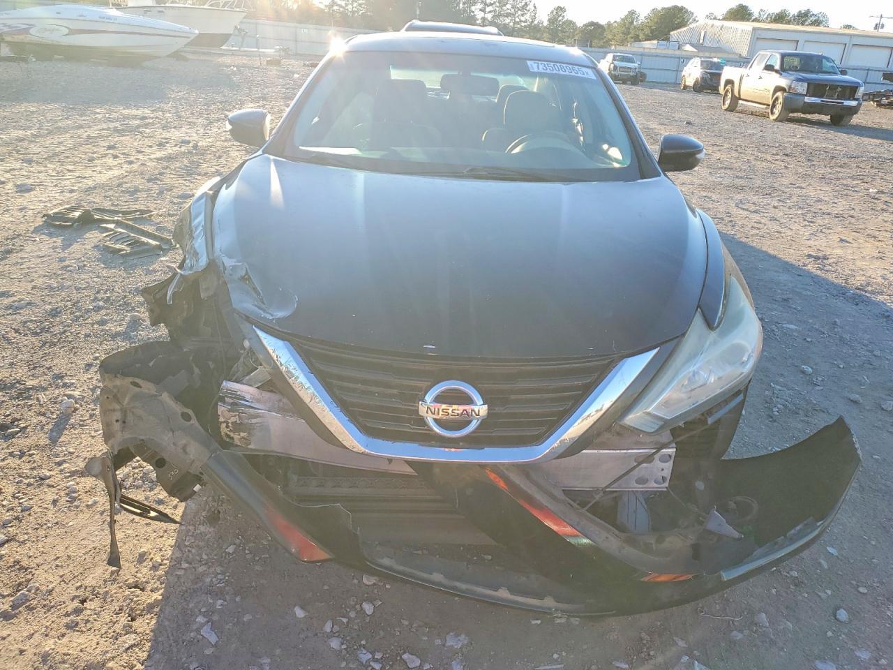 2016 Nissan Altima 2.5 - Image 5