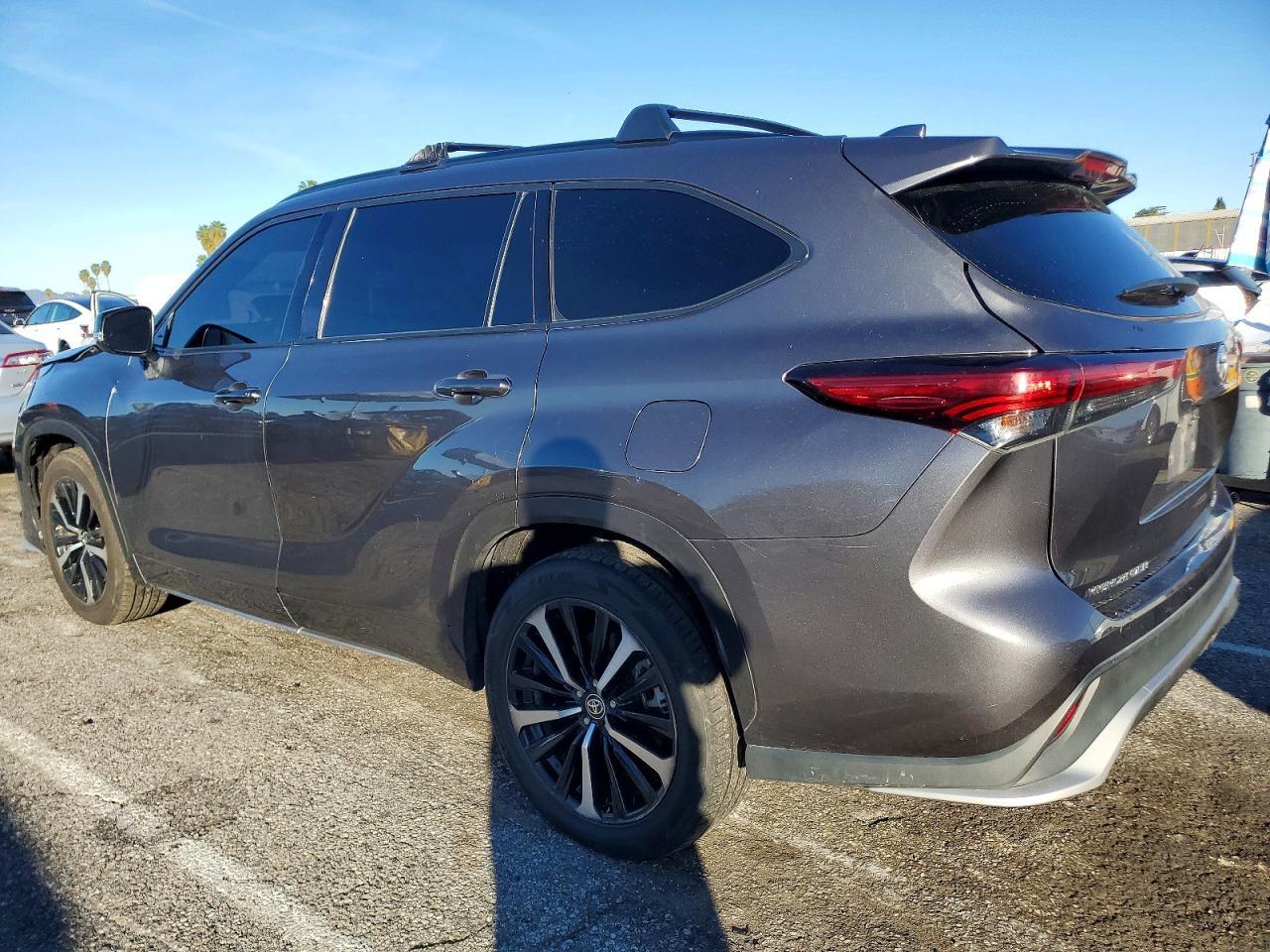 2022 Toyota Highlander Xse - Фото 2