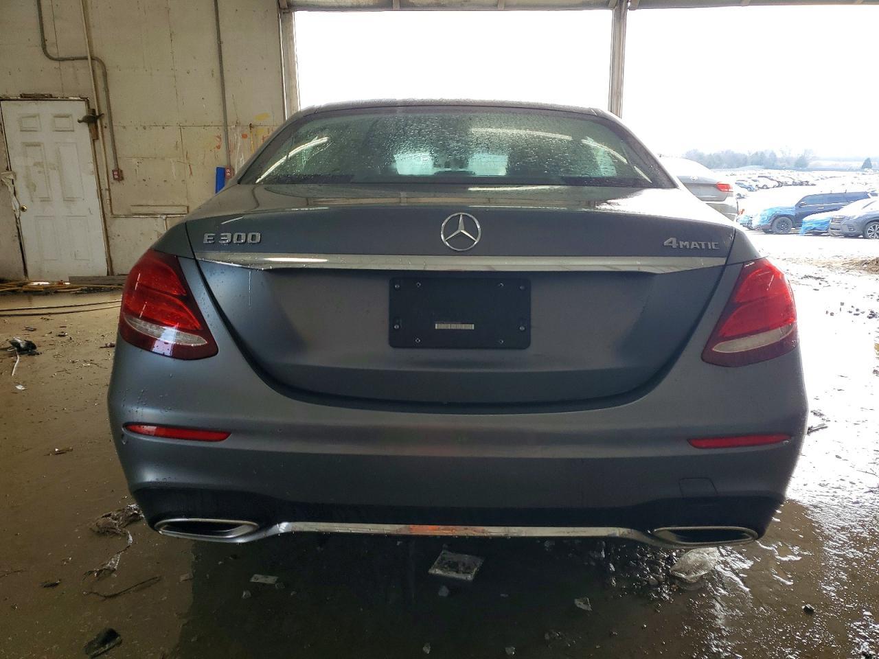 2019 Mercedes-Benz E 300D - Фото 6