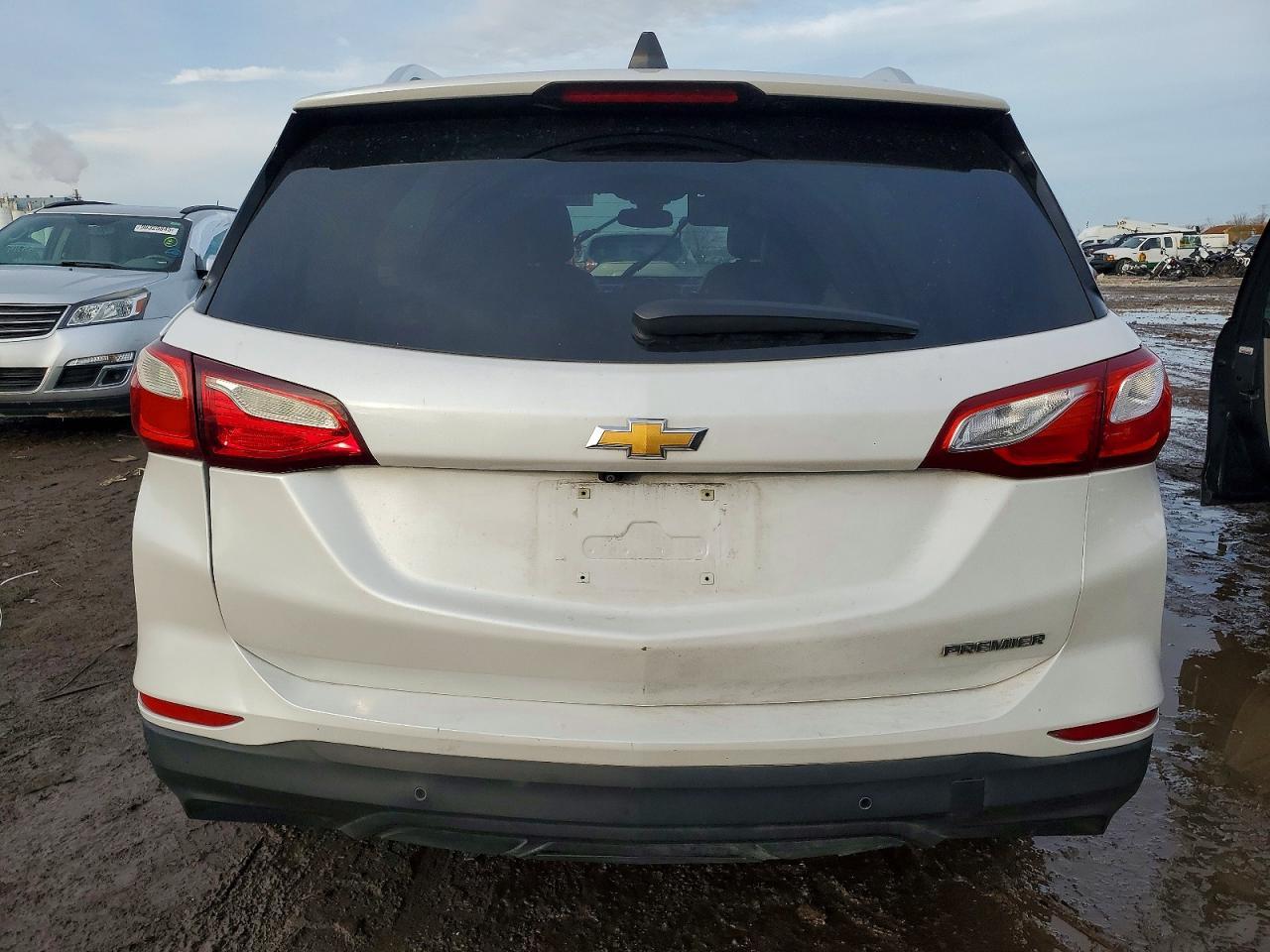 2021 Chevrolet Equinox Premier - Image 6