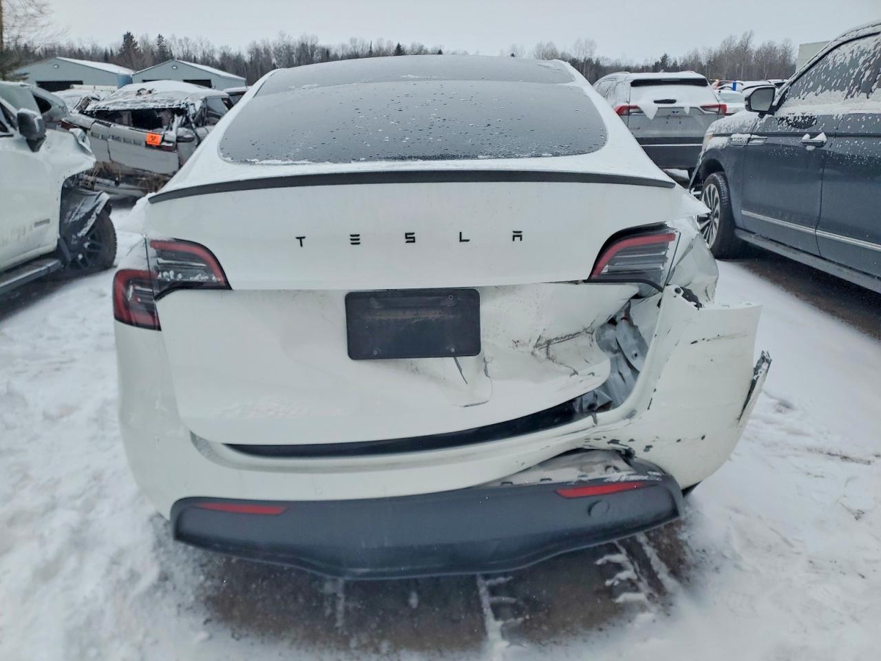 2022 Tesla Model Y - Фото 6