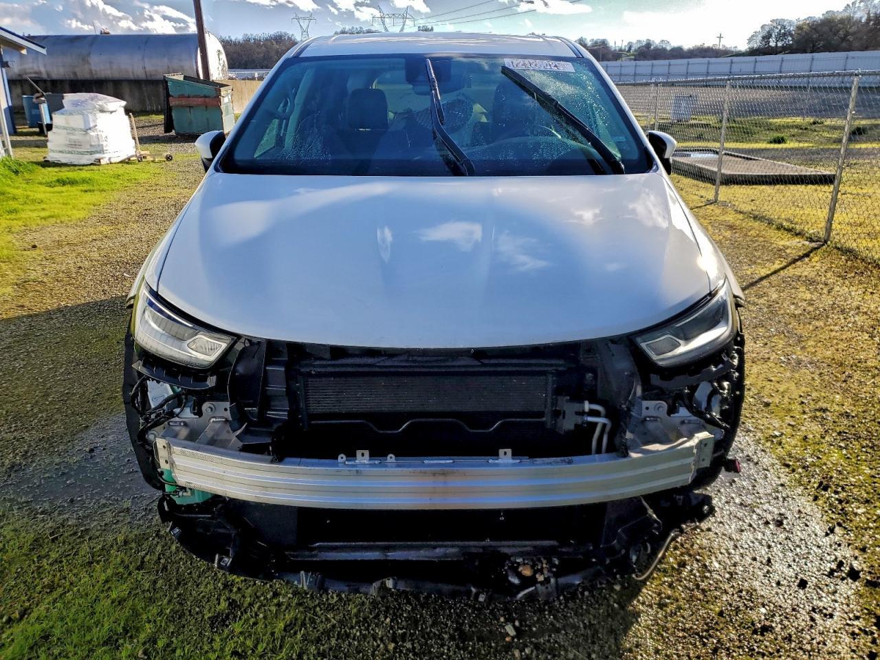 2023 Chrysler Pacifica Touring L - Фото 5