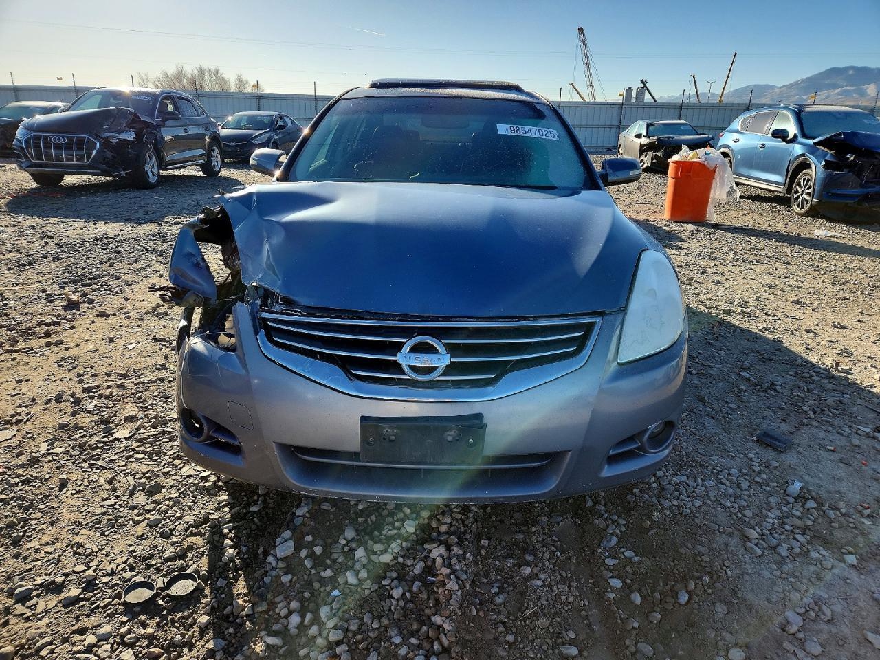 2010 Niss Altima Sr - Image 5