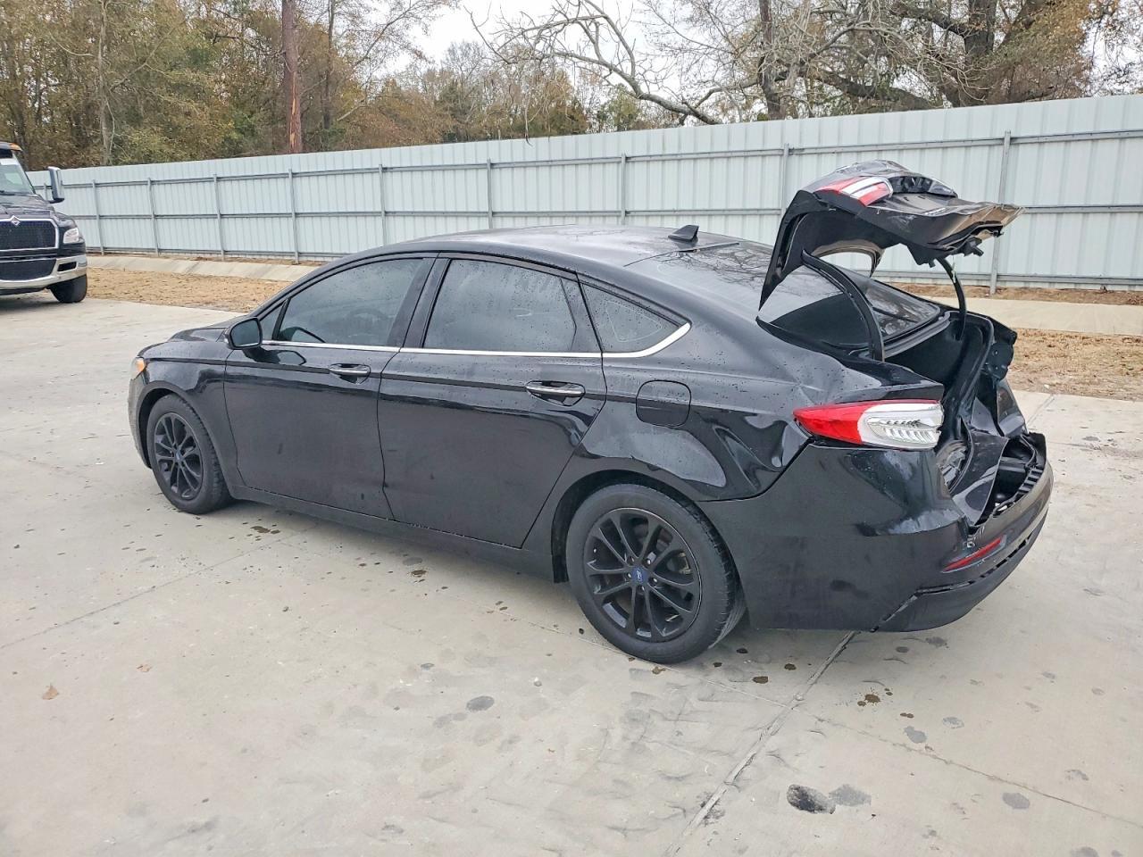 2020 Ford Fusion Sel - Фото 2