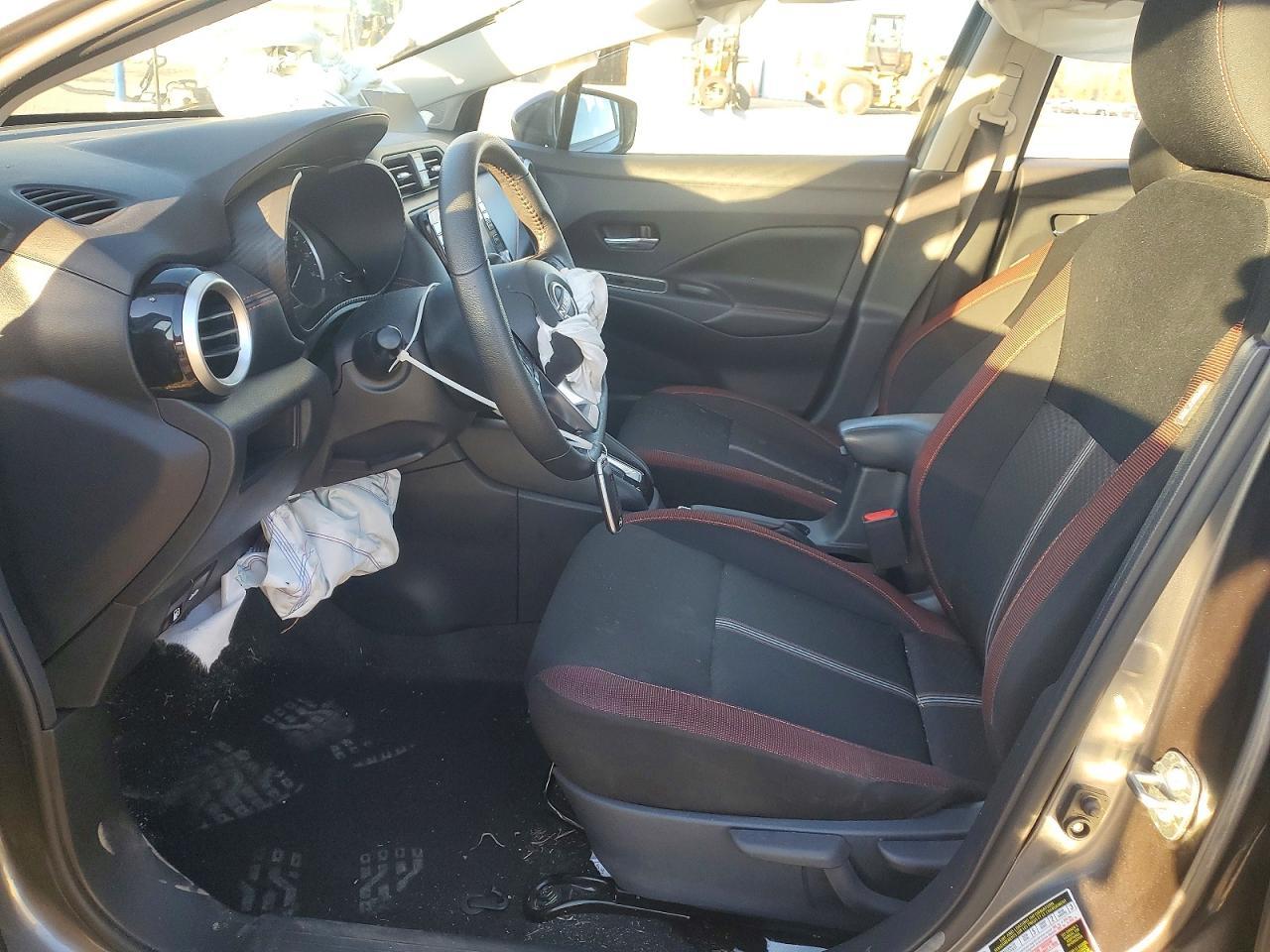 2025 Nissan Versa Sr - Image 7