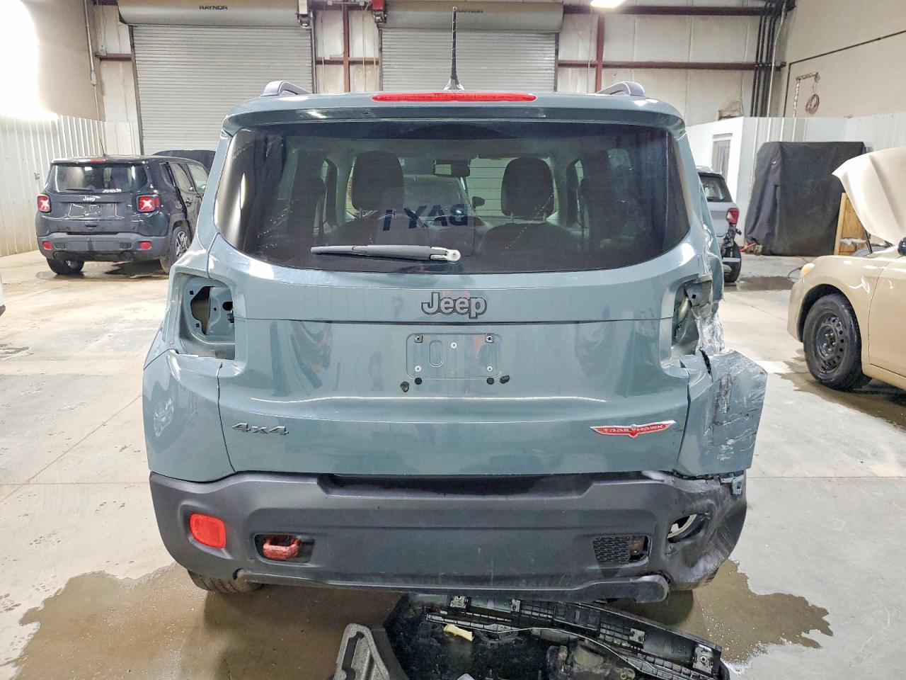 2016 Jeep Renegade Trailhawk - Фото 6