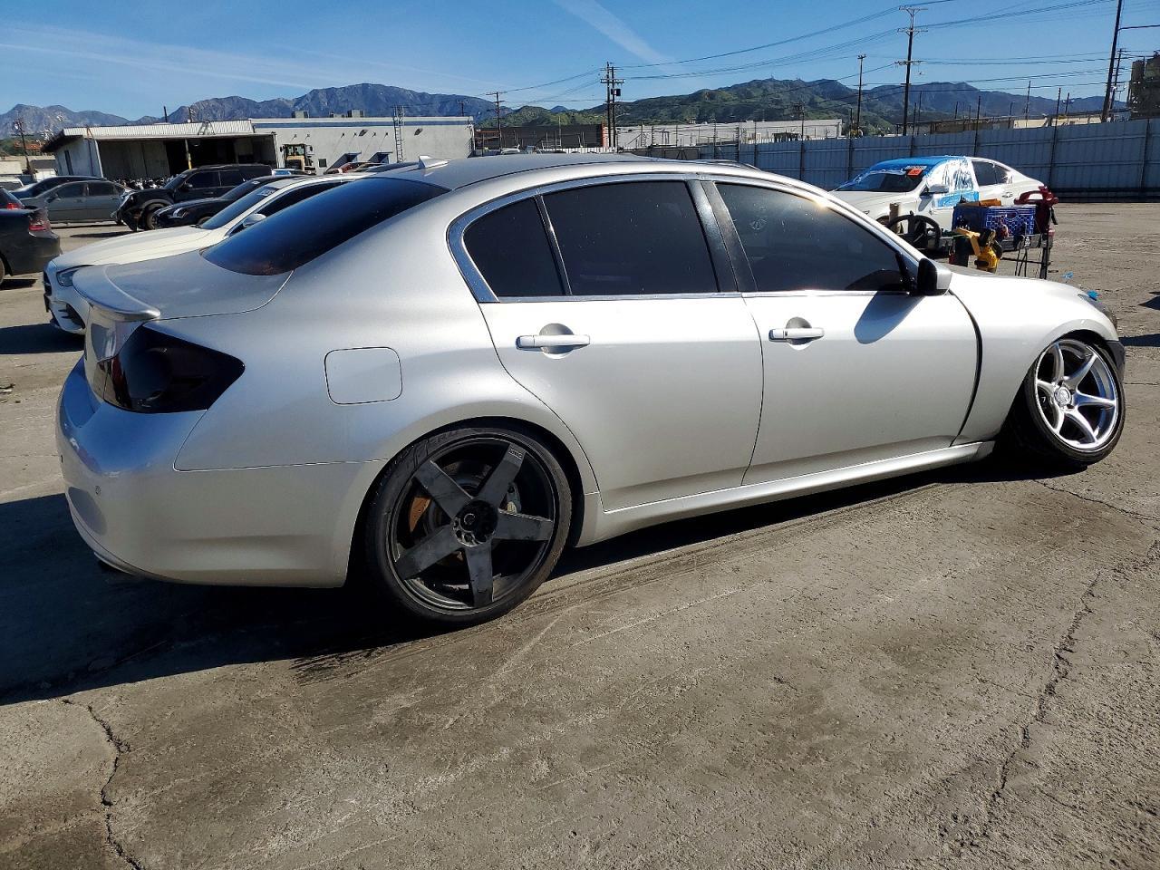 2010 Infiniti G37 Sedan Base - Image 3