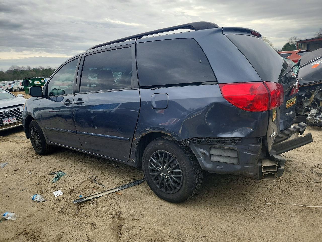 2009 Toyota Sienna Ce - Фото 2