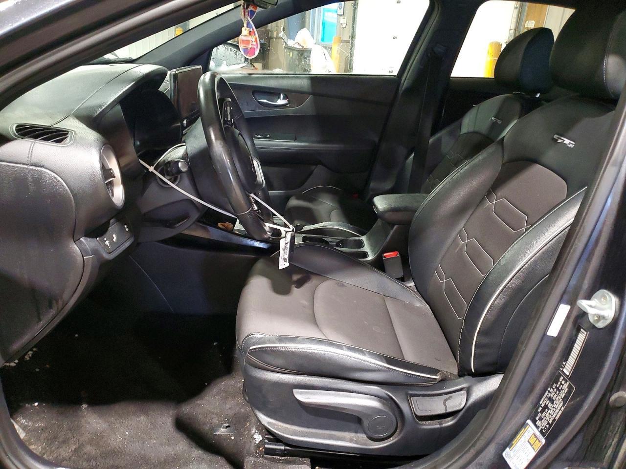 2022 Kia Forte Gt Line - Image 7