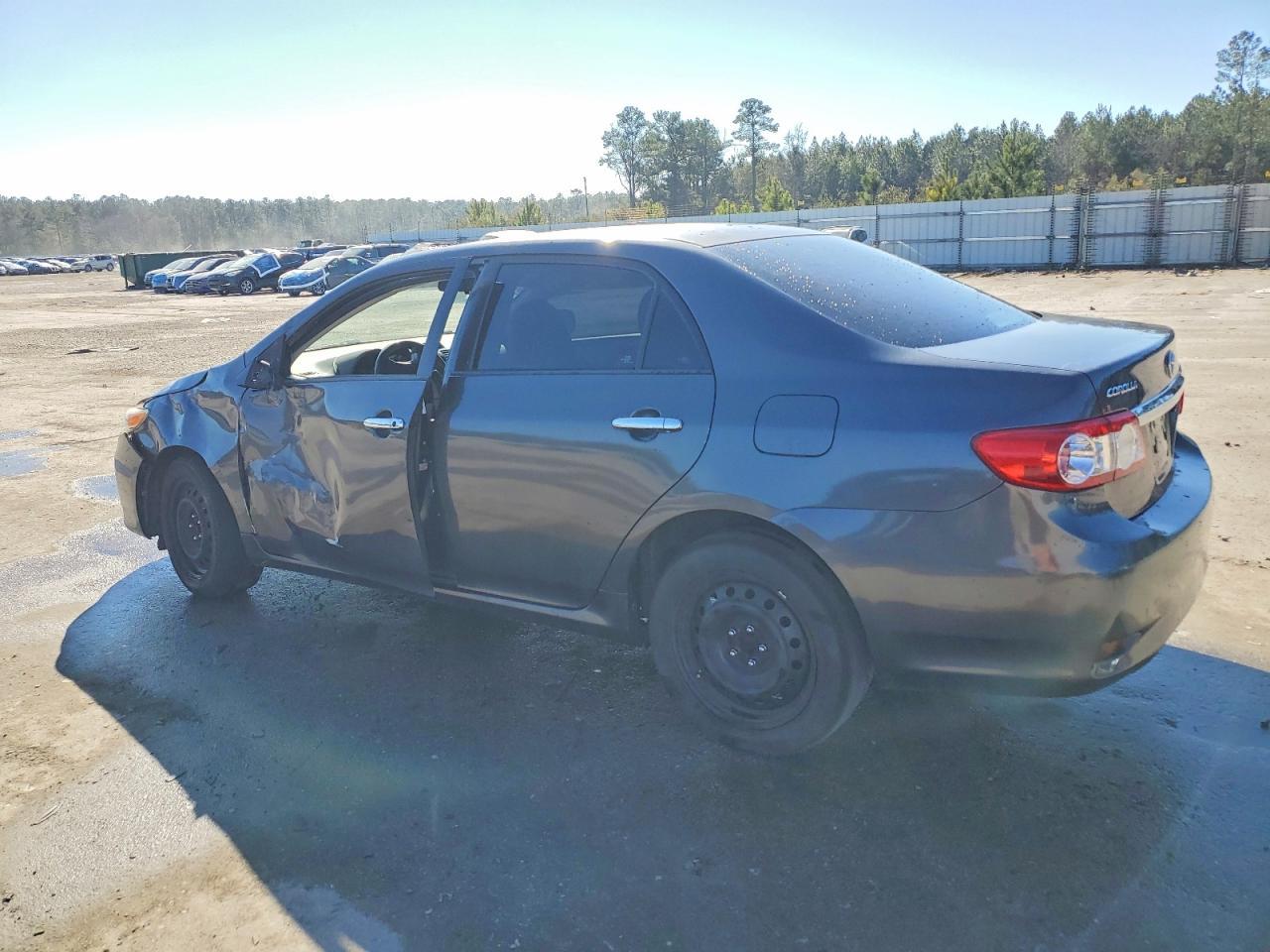 2012 Toyota Corolla Le - Фото 2