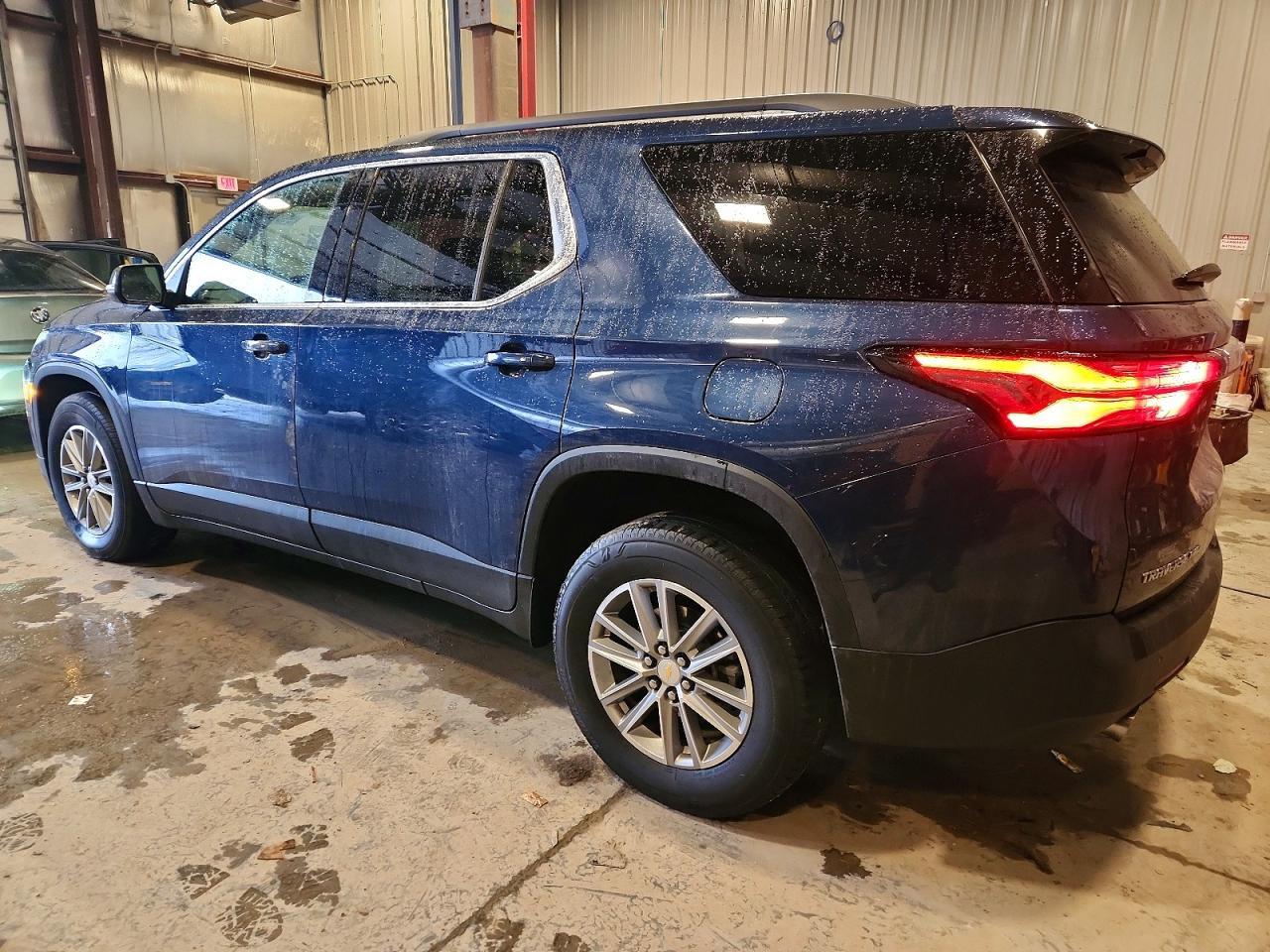 2022 Chevrolet Traverse Lt - Фото 2