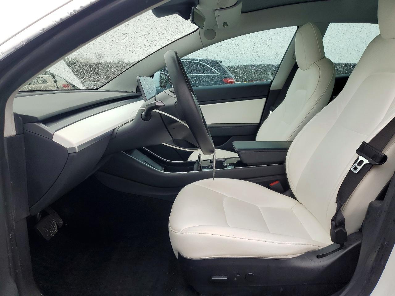 2020 Tesla Model 3 - Image 7