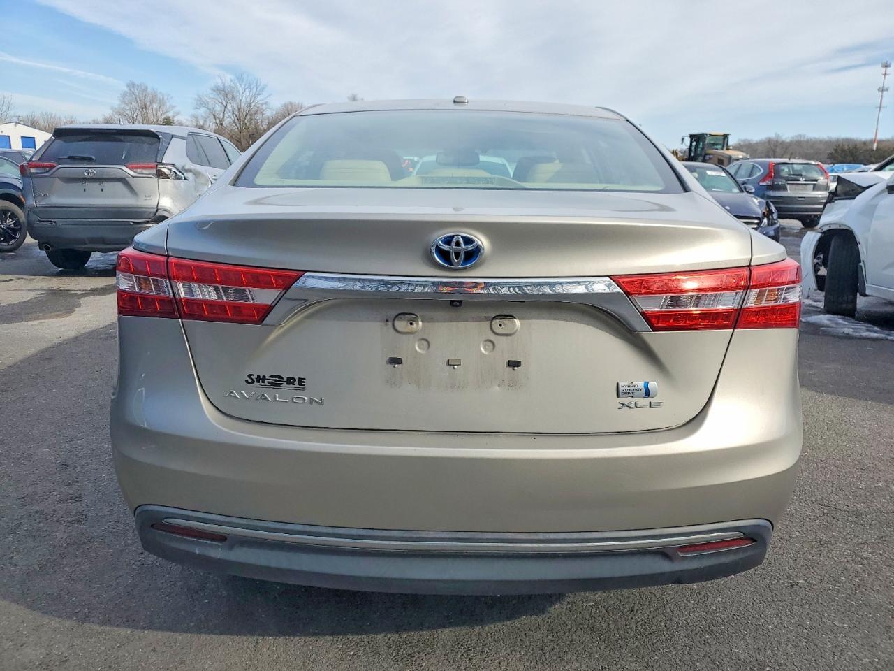 2014 Toyota Avalon Hybrid - Image 6