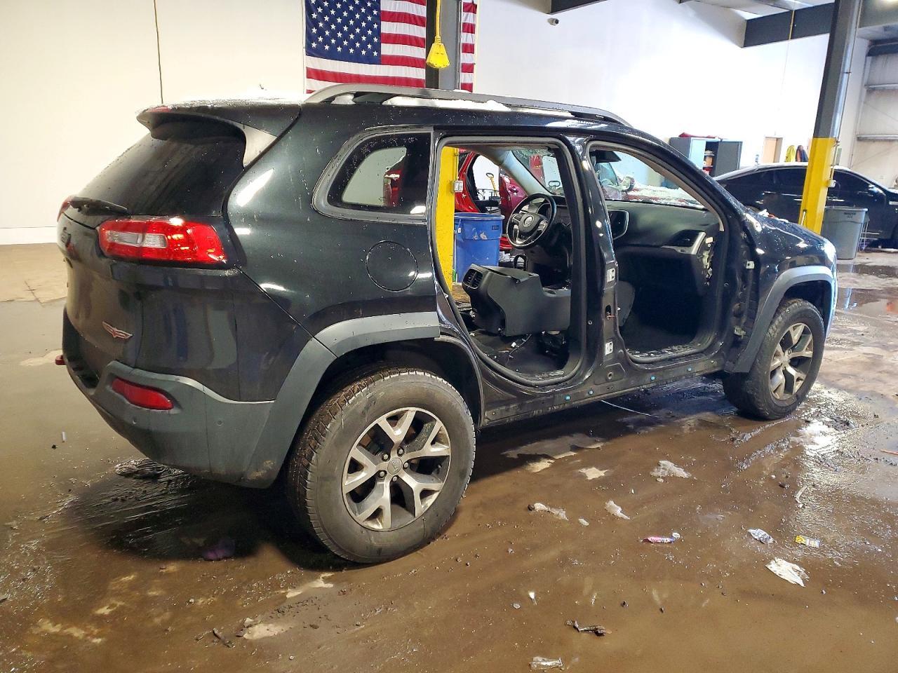 2014 Jeep Cherokee Trailhawk - Image 3