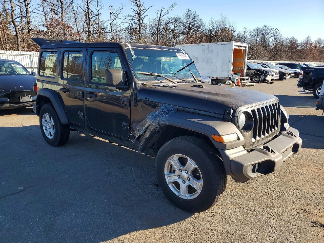 2018 Jeep Wrangler Unlimited Sport - Image 4