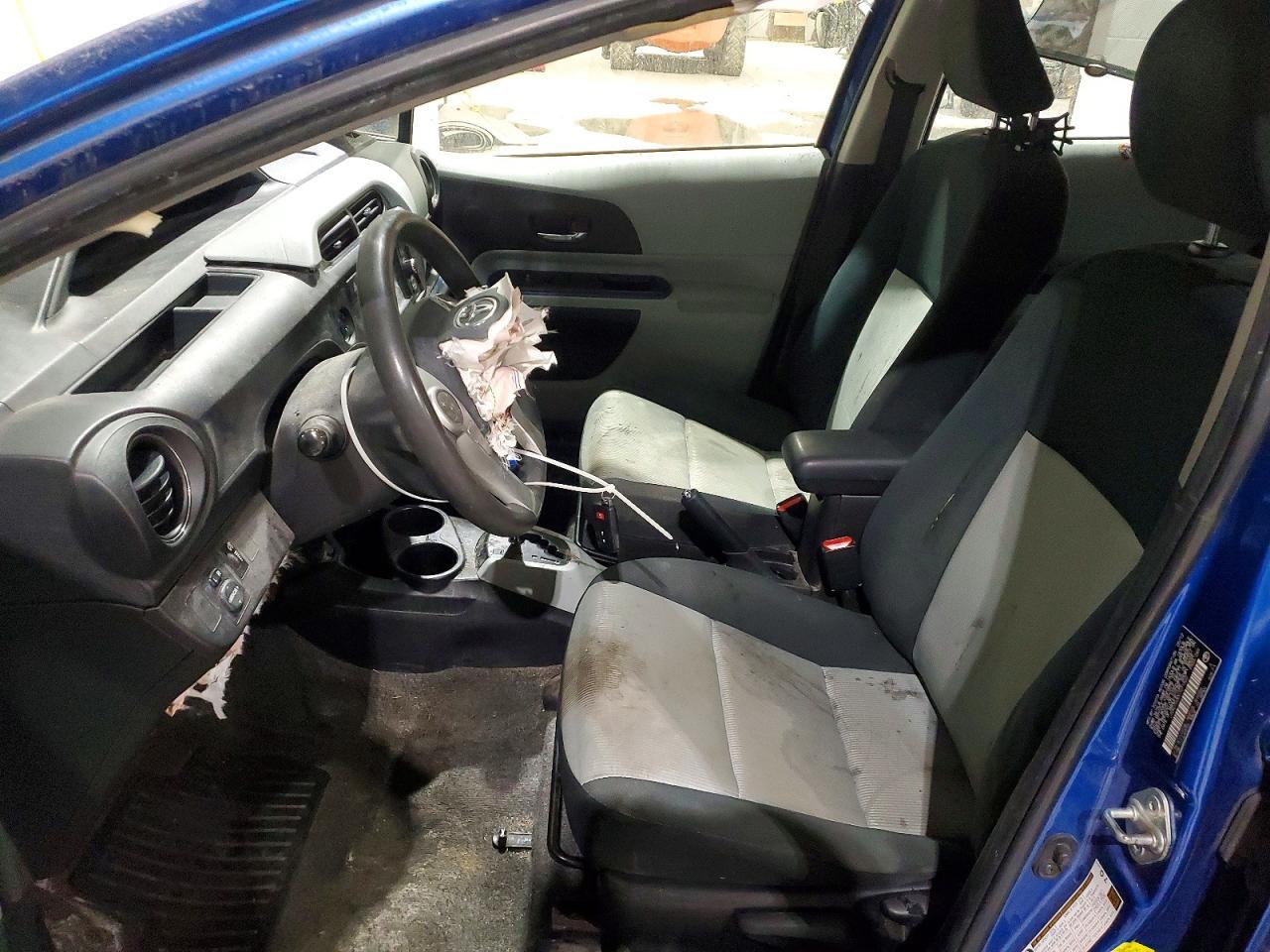 2012 Toyota Prius C - Фото 7
