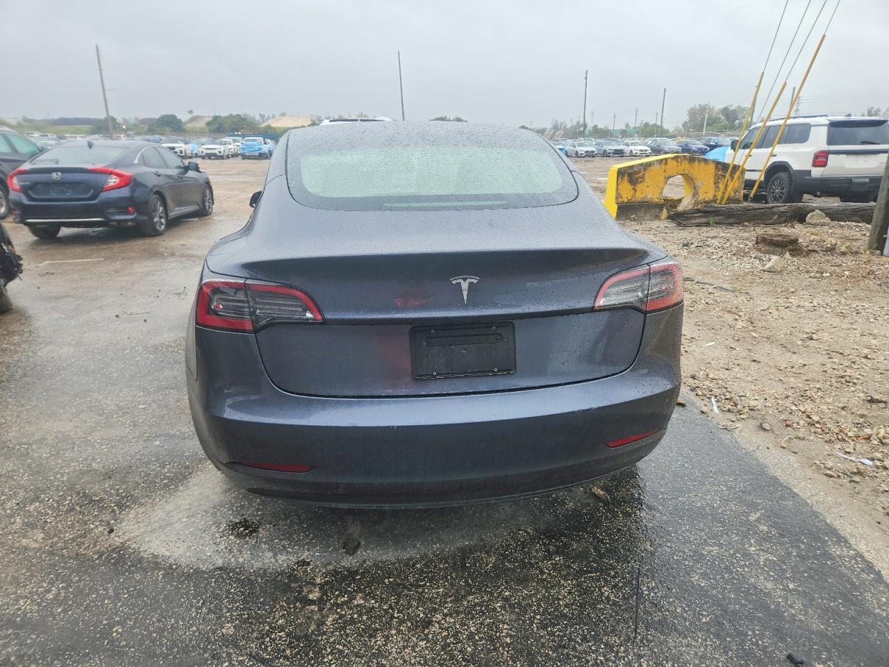 2023 Tesla Model 3 - Image 6