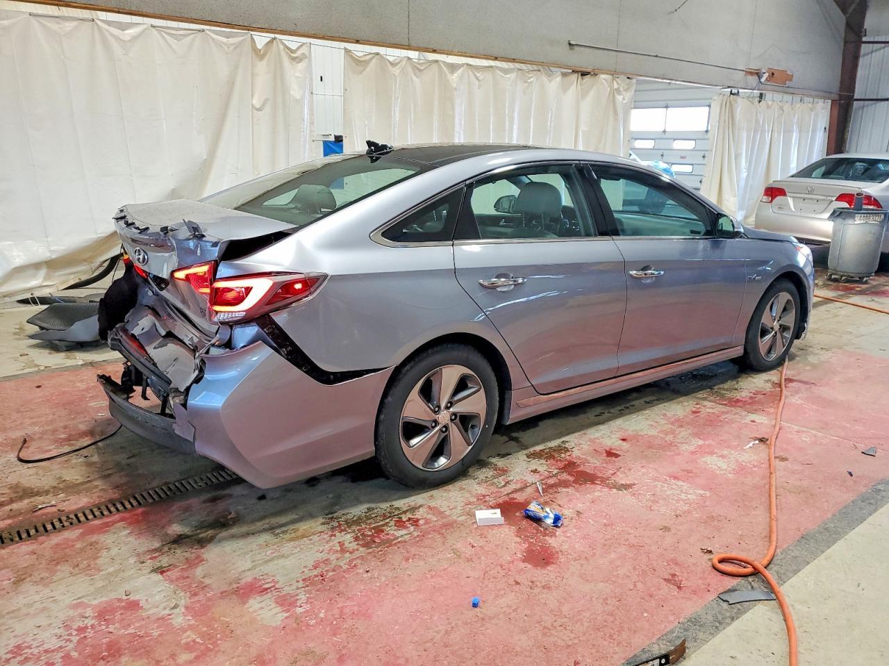 2016 Hyundai Sonata Hybrid Limited - Image 3