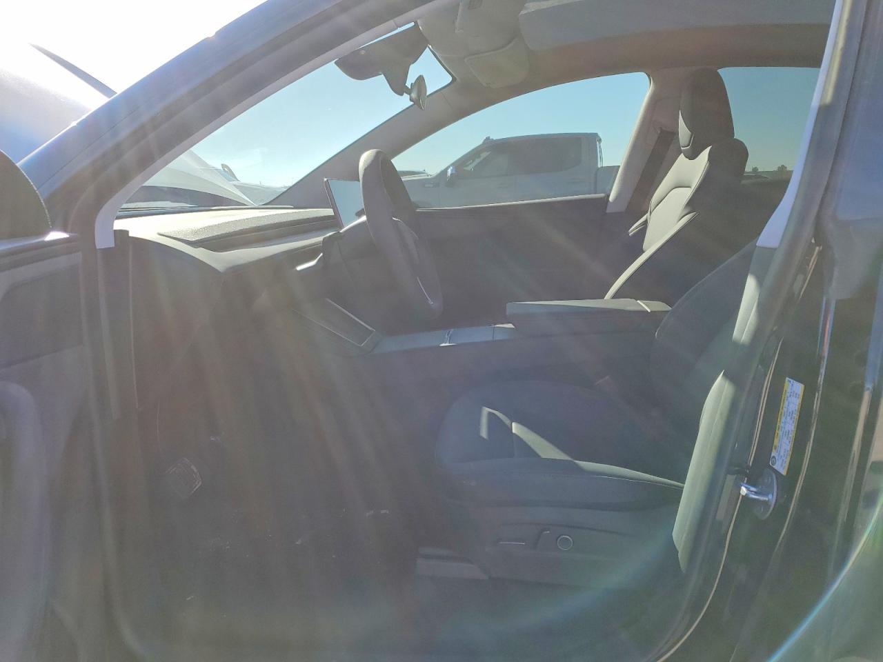 2026 Tesla Model Y - Image 7