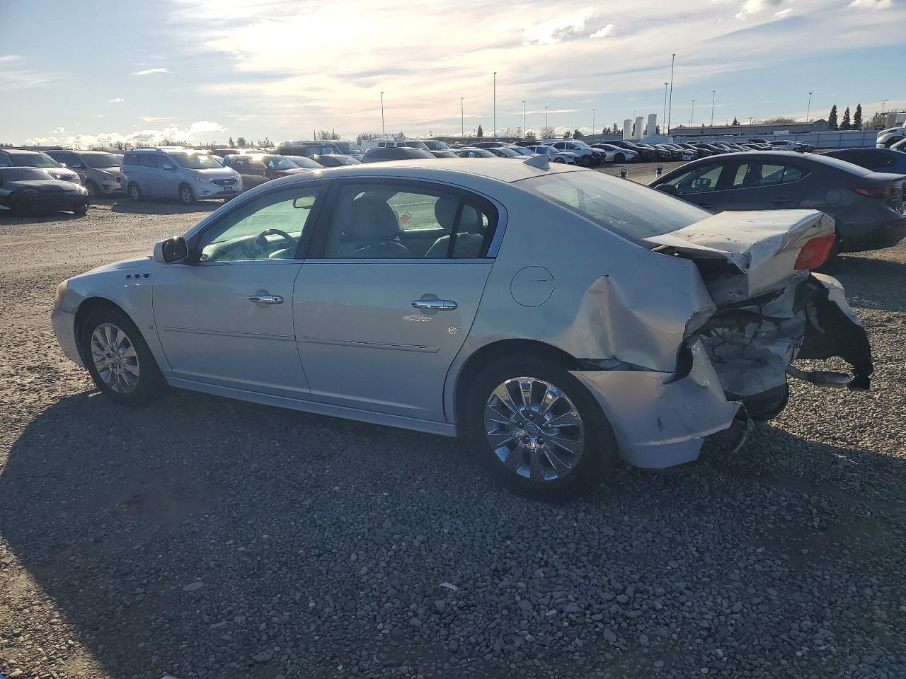 2010 Buick Lucerne Cxl - Фото 2