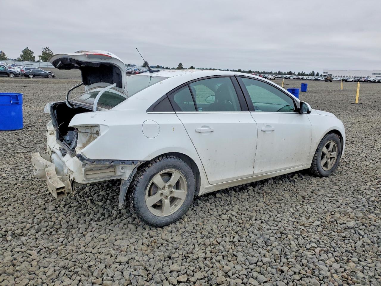 2013 Chevrolet Cruze Lt - Image 3