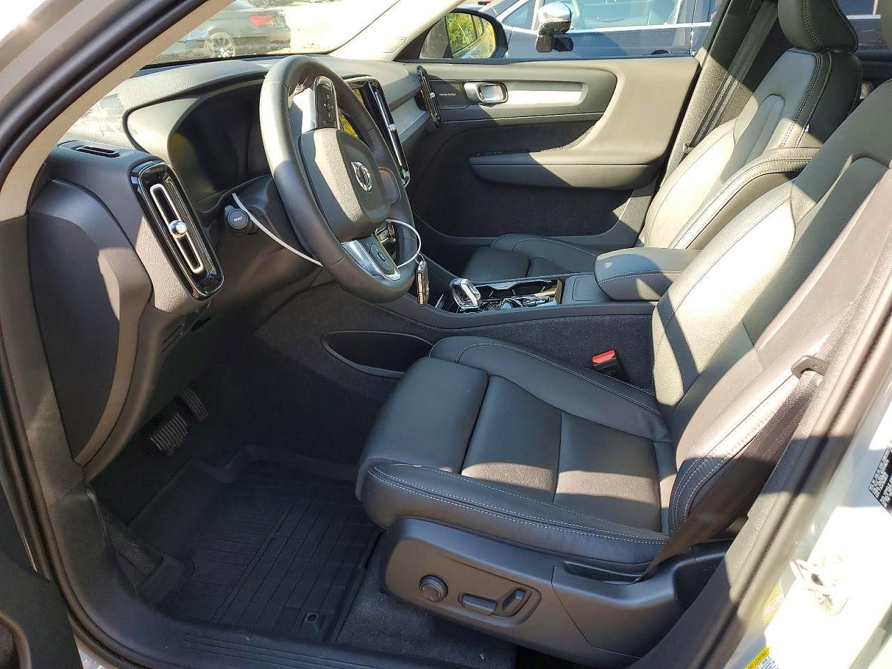 2024 Volvo Xc40 Plus - Фото 7