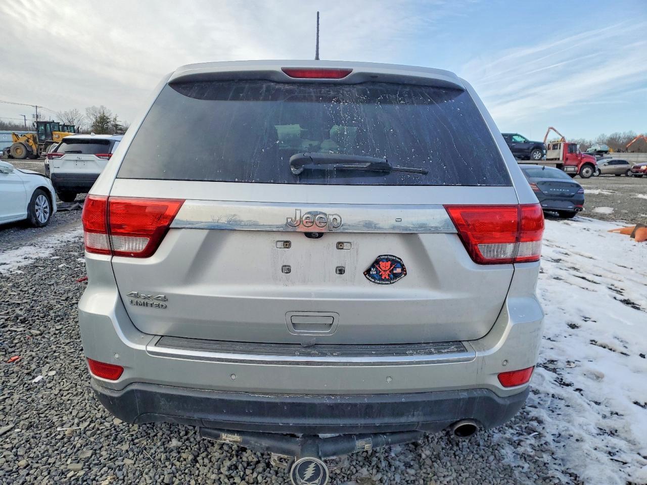 2011 Jeep Grand Cherokee Limited - Image 6