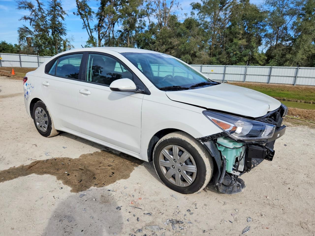 2023 Kia Rio Lx - Image 4