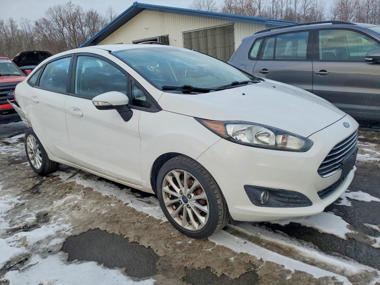 2014 Ford Fiesta Se - Фото 4