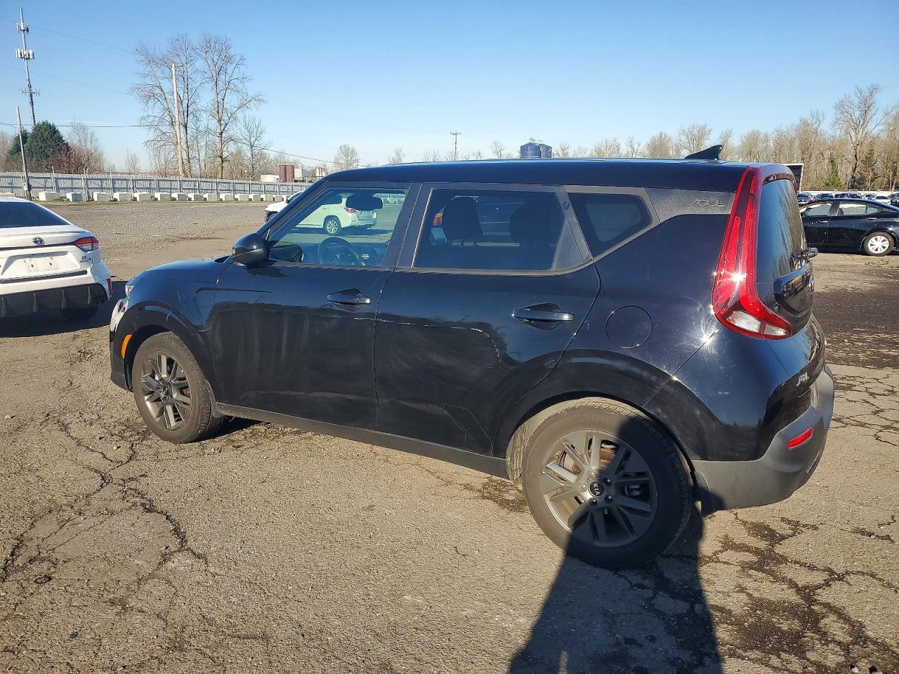 2020 Kia Soul Ex - Image 2