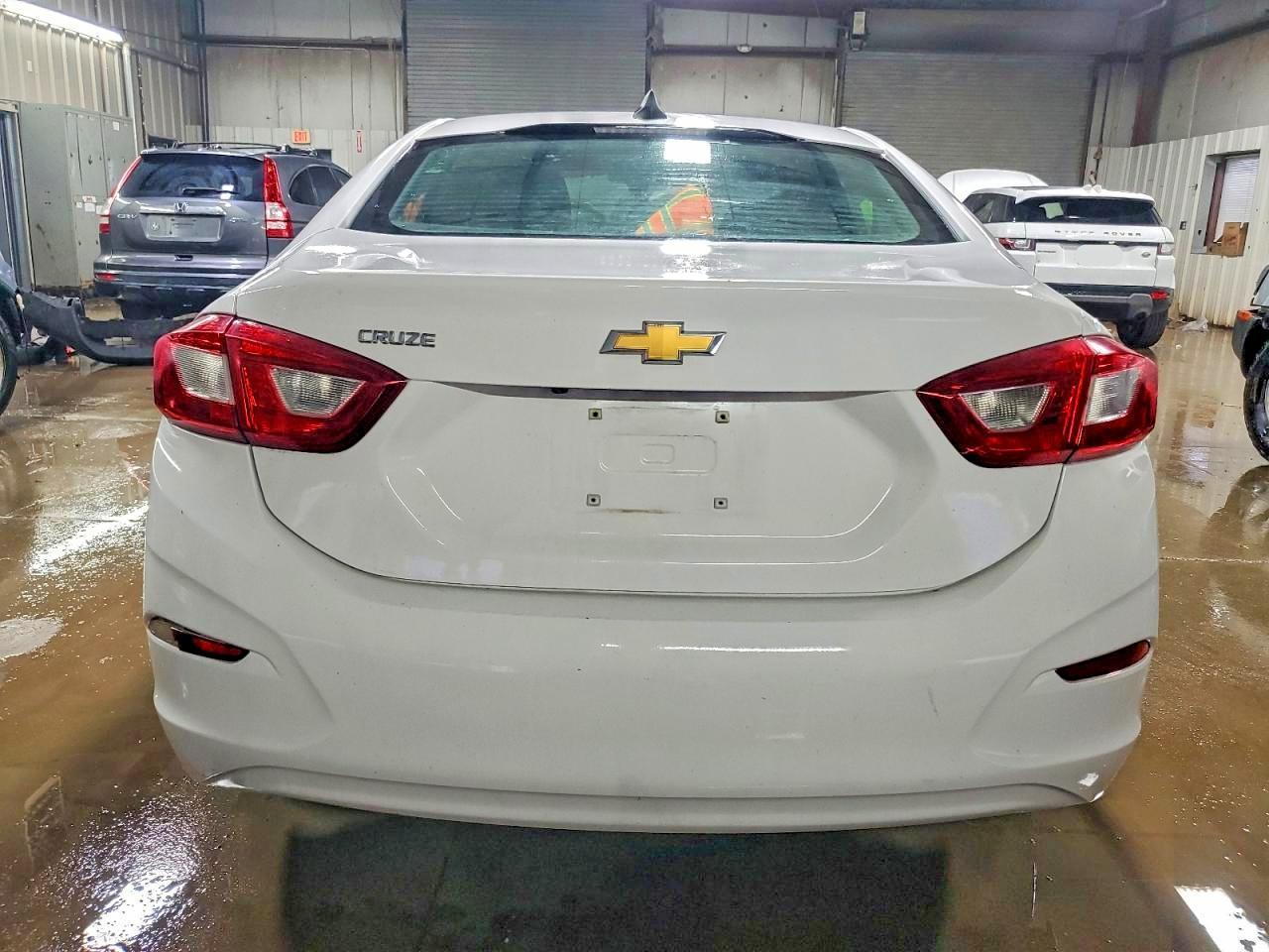 2017 Chevrolet Cruze Ls - Фото 6