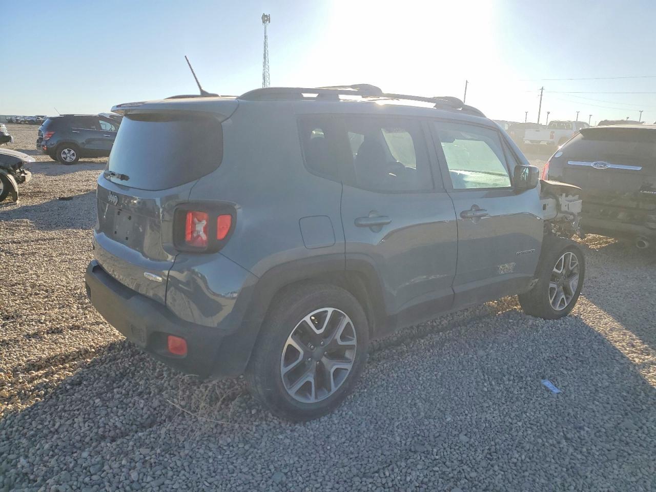 2017 Jeep Renegade Latitude - Фото 3