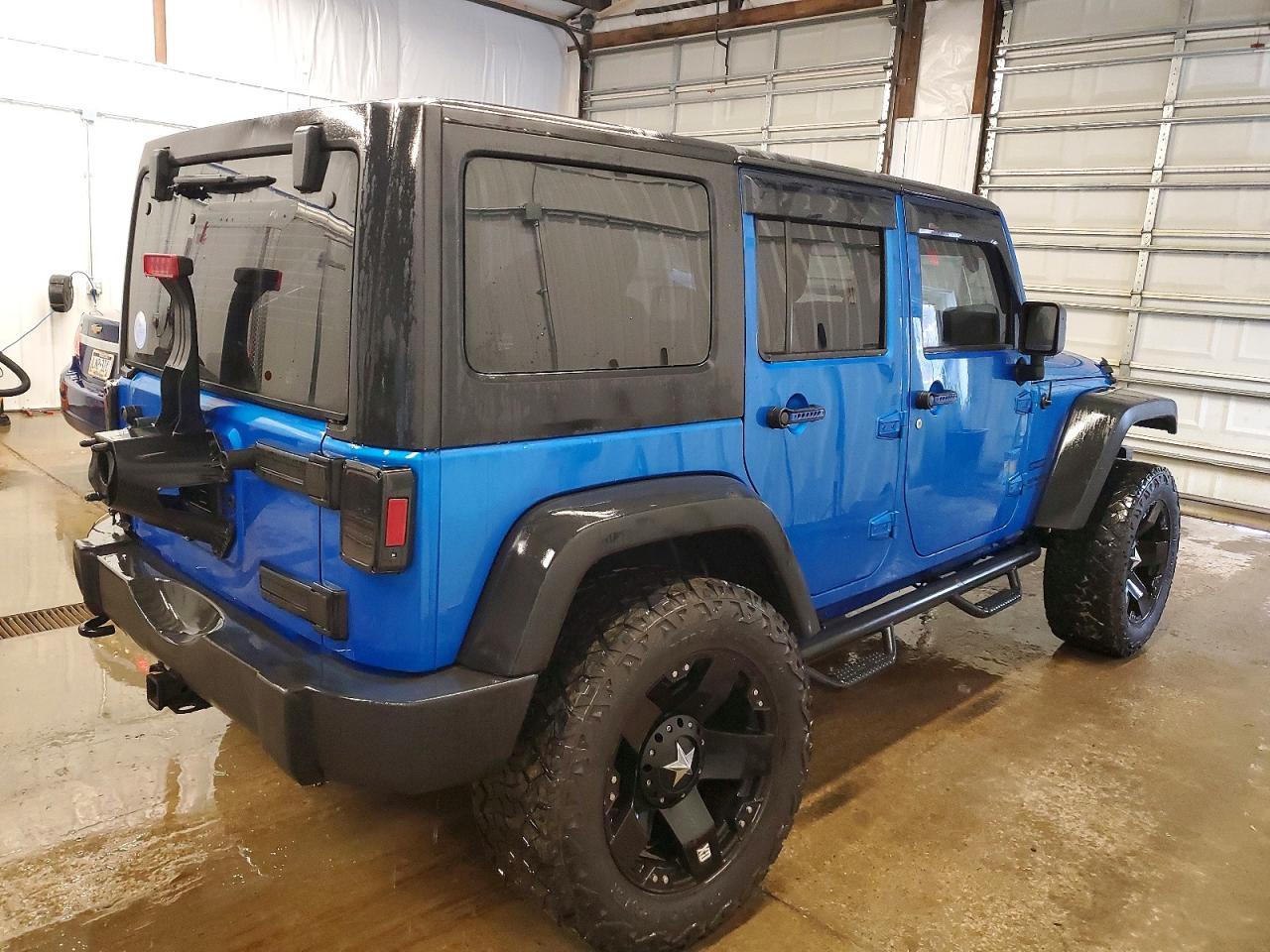 2015 Jeep Wrangler Unlimited Sport - Фото 3