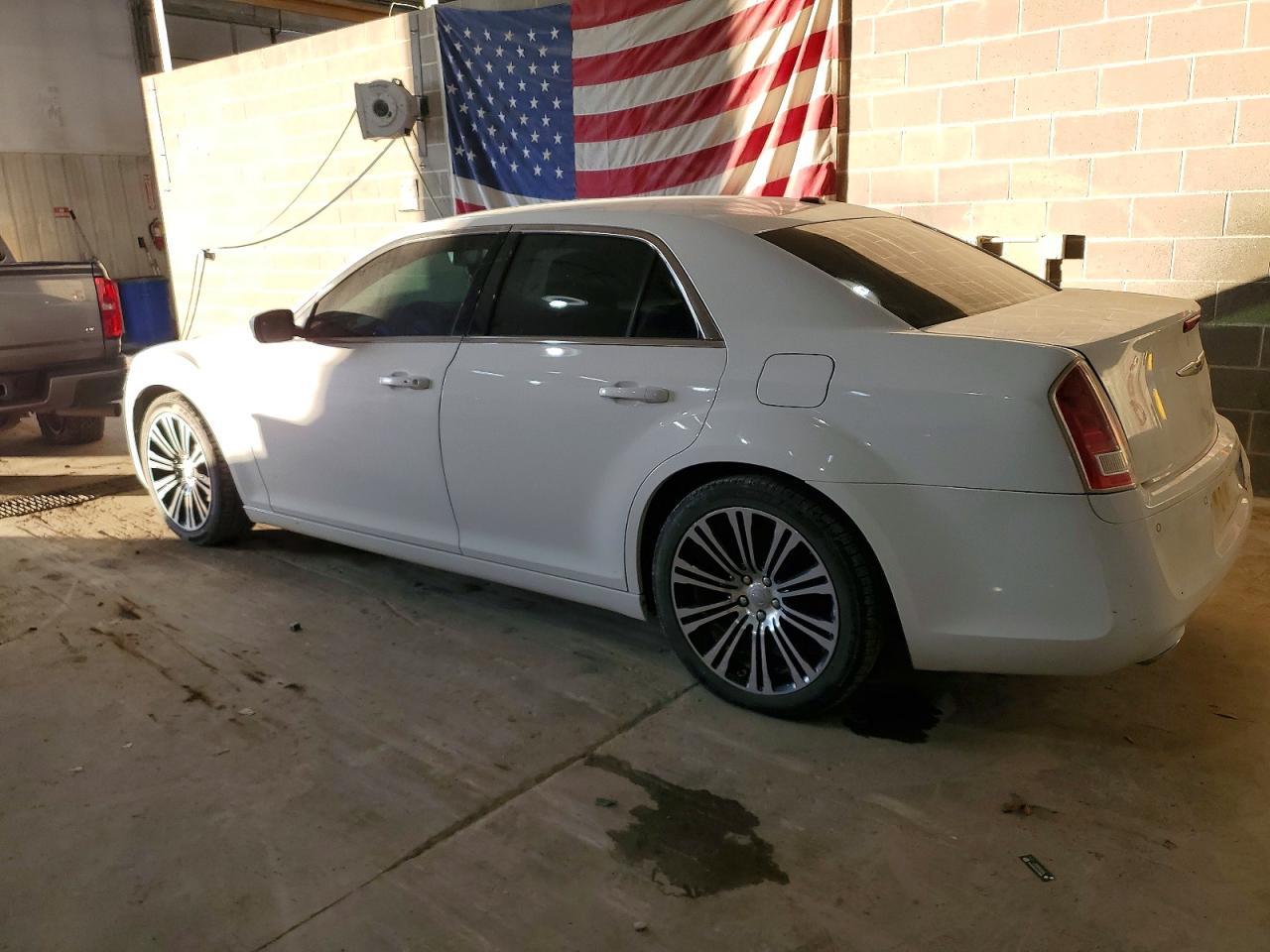 2012 Chrysler 300 S - Image 2
